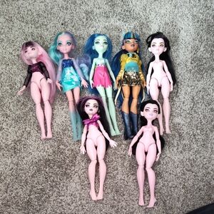 Monster High Dolls Lot